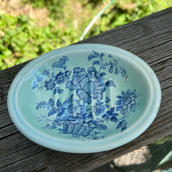 Charlotte Royal Crownford Staffordshire England Soap dish And Pitcher Set - Picture 5 of 15